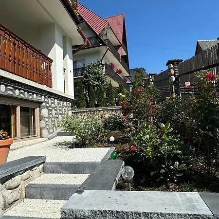 Dom Muminkow Kotelnica * Groń